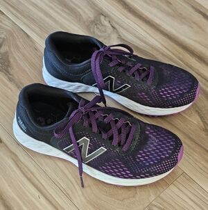 New Balance Fresh Foam Arishi V2 Womens Black/ Purple Running Shoes Size 8.5